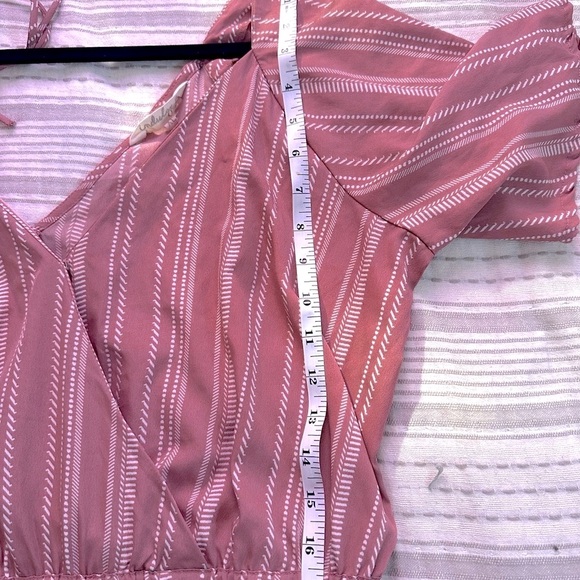 ⭐️INDULGE Romper, XL, Mauve/White Striped/Flutter Sleeves, Classy & Fun! 💕 - Picture 10 of 13